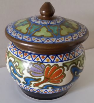 Gouda pottery decor crocus pot