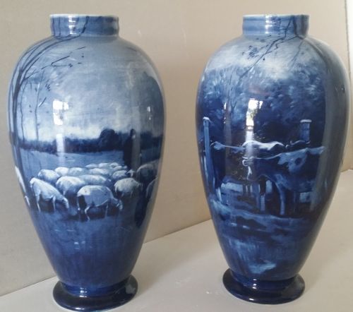 Gouda sheep and cow paijsages in Delft blue