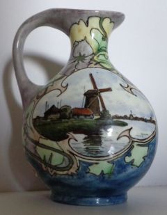 Paysage old water jug front