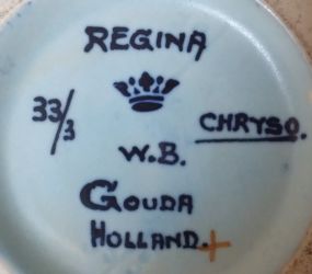 Gouda regina amphora decor Chryso mark