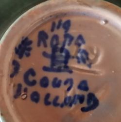 Gouda pottery decor Roma pot mark