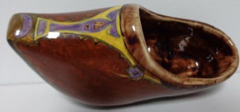 Rozenburg pottery clog