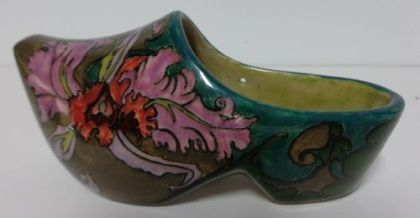Rozenburg pottery clog flowers back