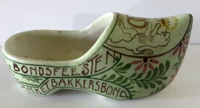 PBD pottery clog