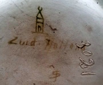 Gouda pottery polychrome mark